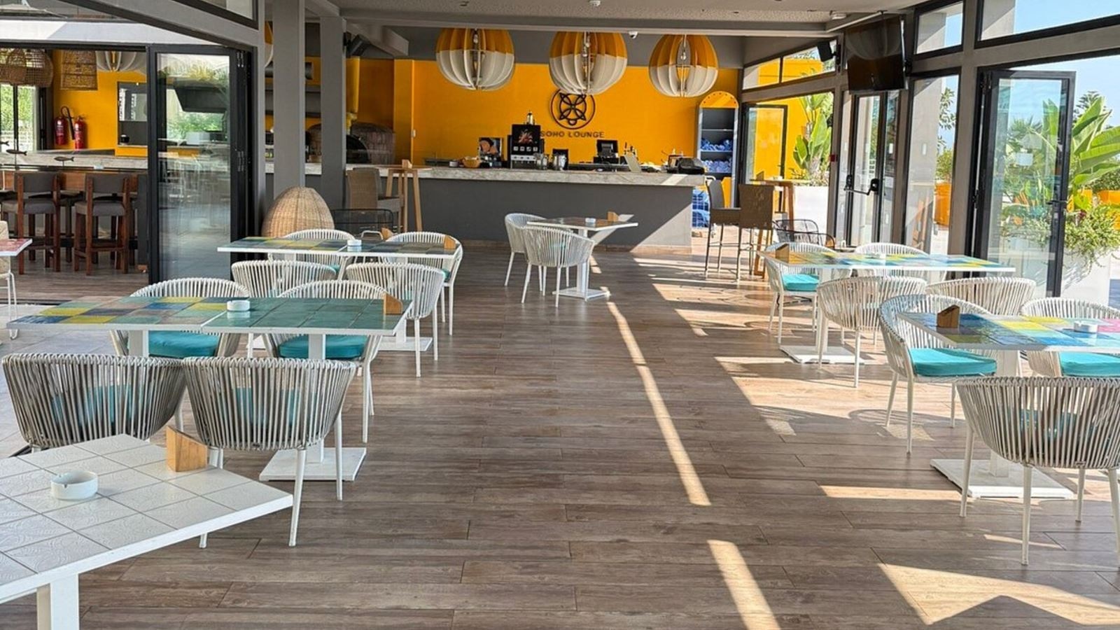 restaurants-restaurants