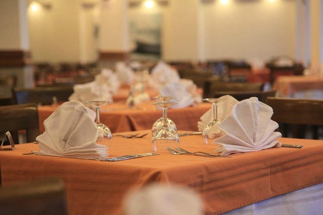 restaurants-restaurants