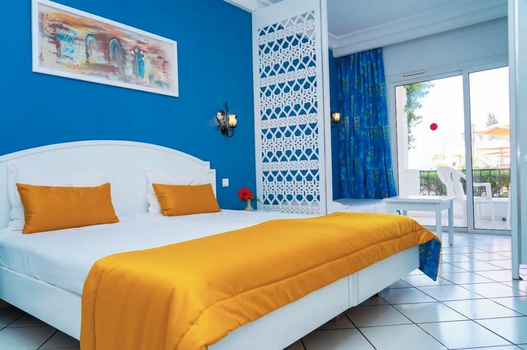 rooms-quadruple-room