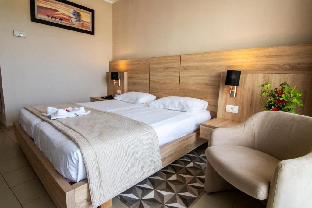 rooms-promo-room-city-view