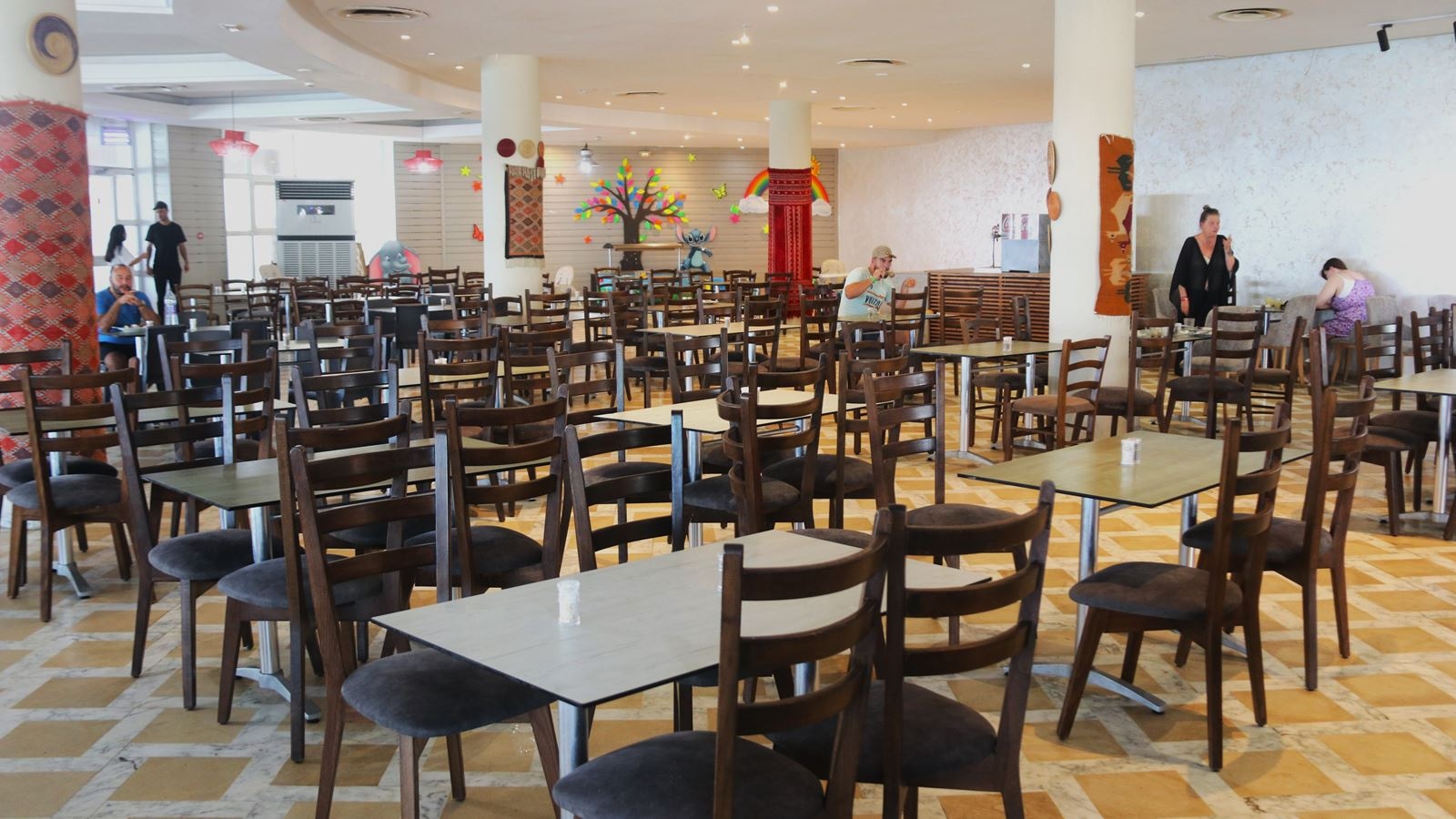 restaurants-main-restaurant