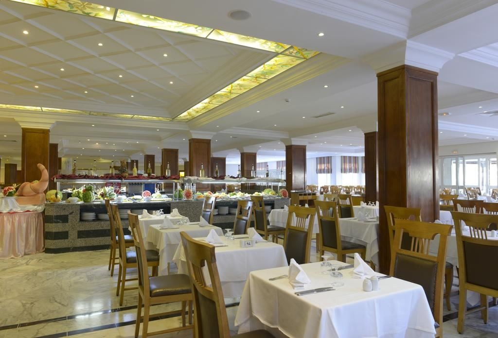 restaurants-elyssa--main-restaurant