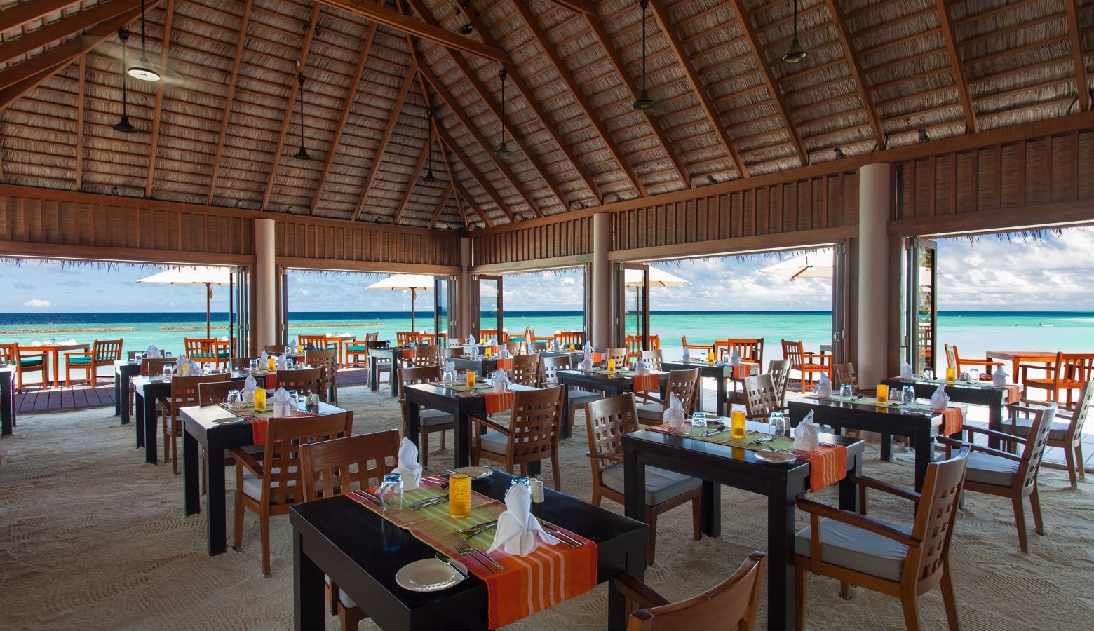 restaurants-dhonveli-restaurant
