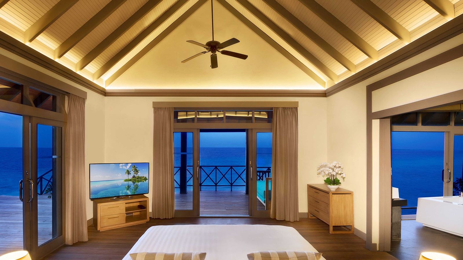 rooms-two-bedroom-ocean-residence-with-family-infinity-pool