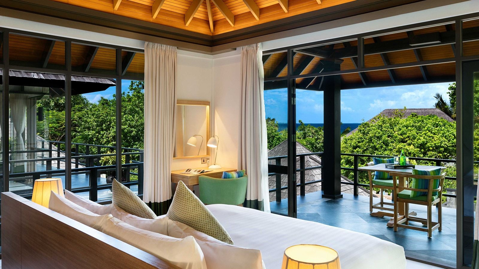 rooms-two-bedroom-beach-residence-with-family-pool-and-private-pool