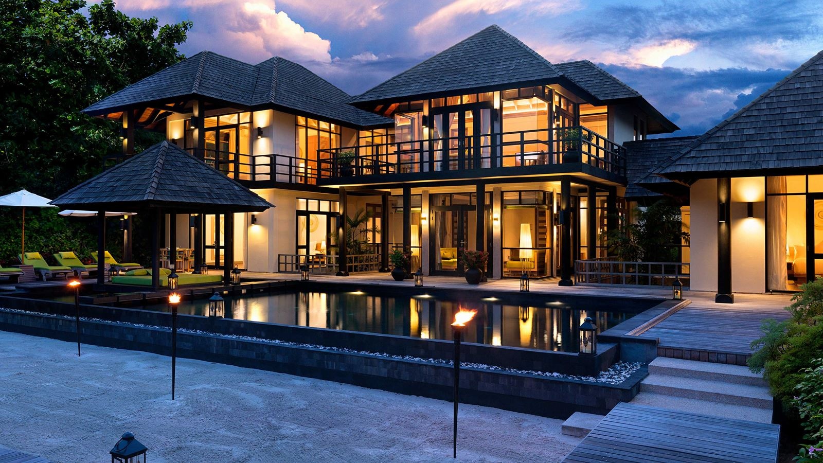 rooms-three-bedroom-island-residence-with-family-pool-and-private-pool