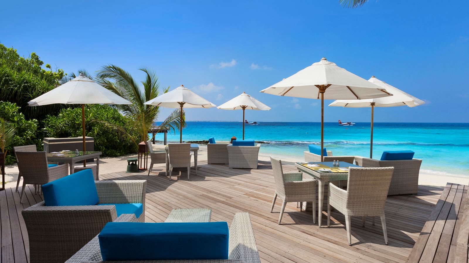 bars-infinity-bar-and-pool