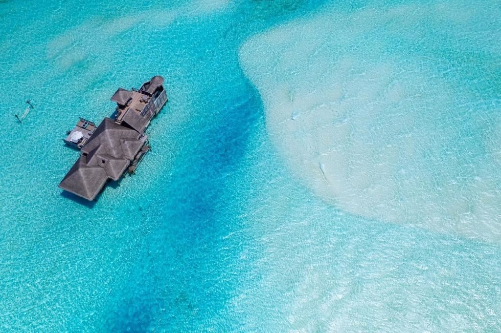 rooms-crusoe-residence-island-view