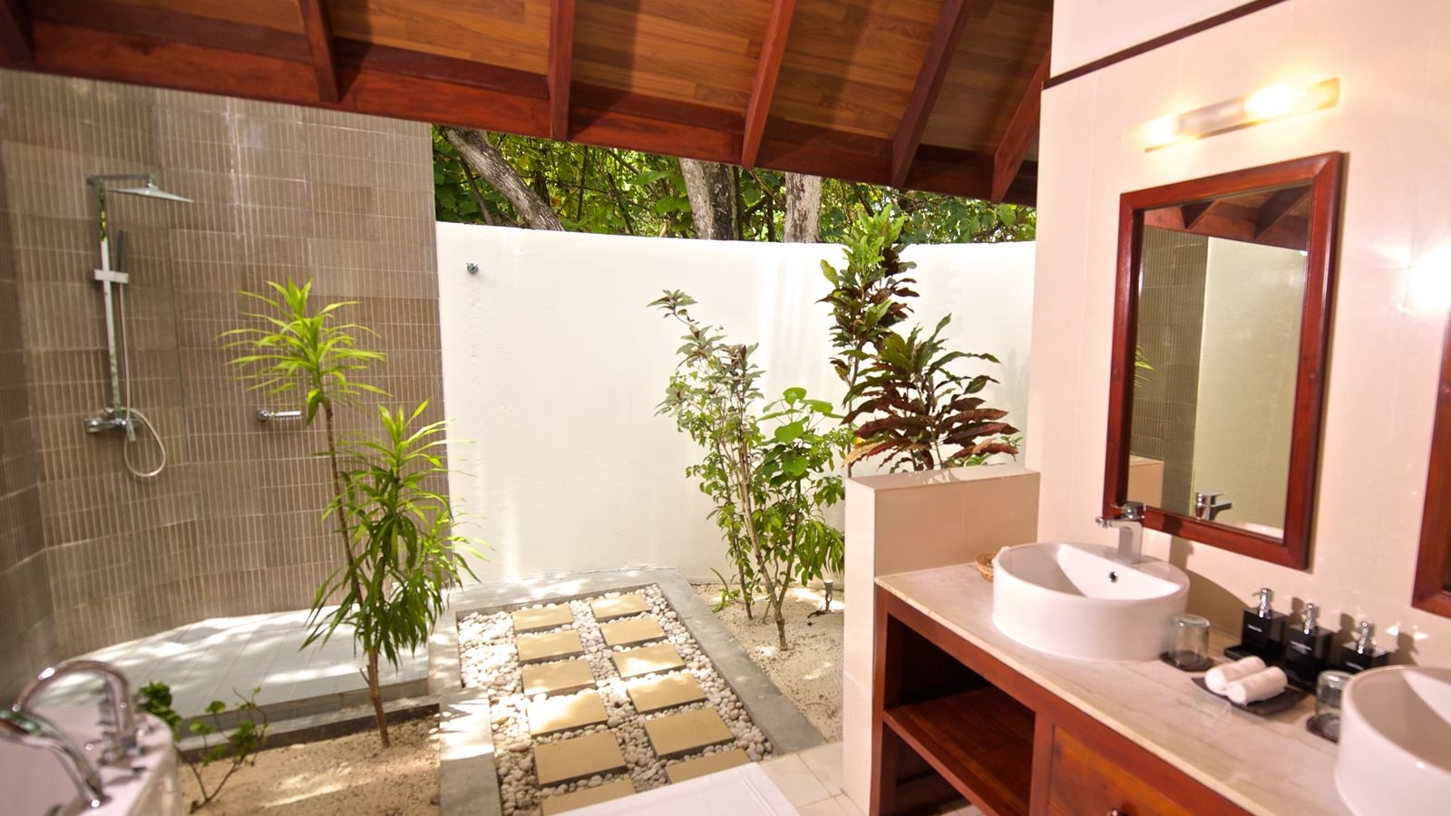 rooms-beach-villa-classic-sea-view