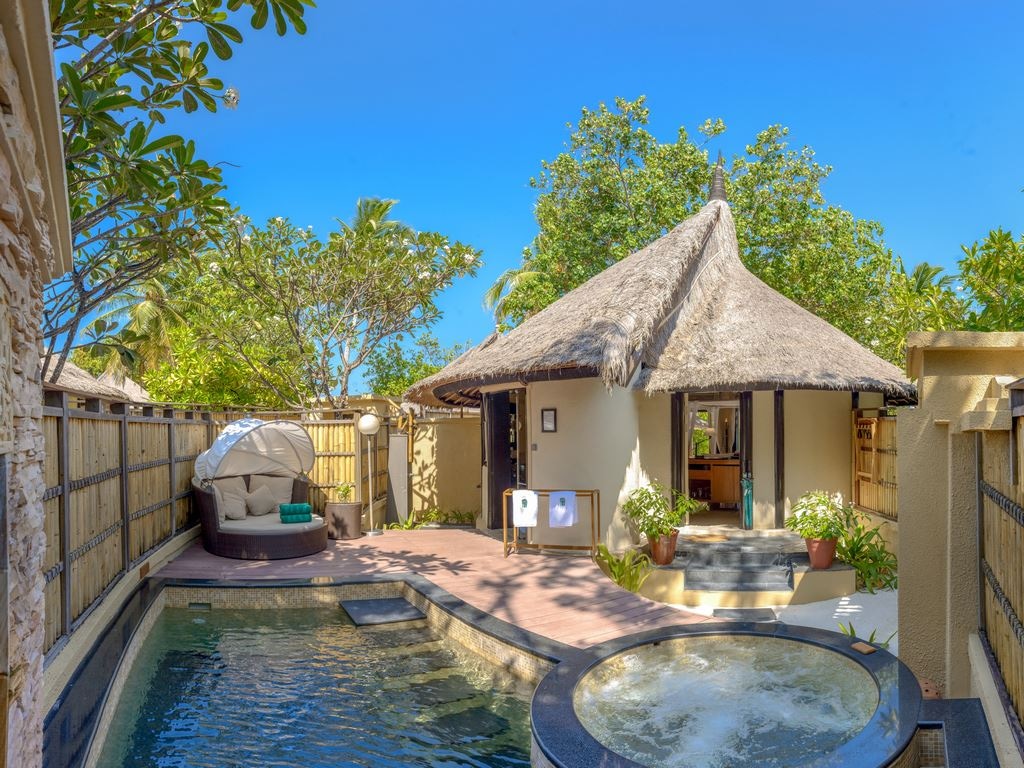 rooms-oceanview-pool-villa