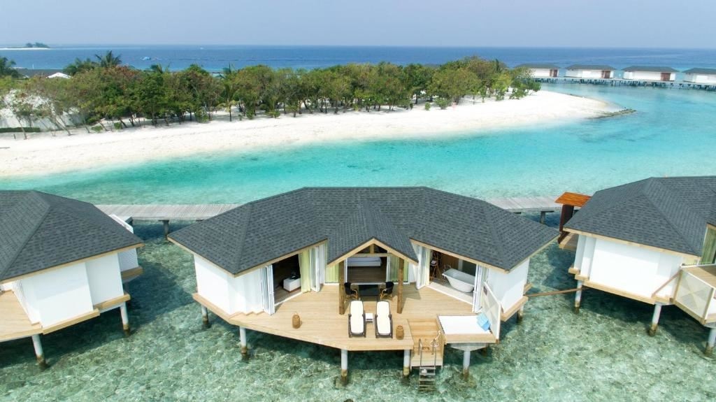 rooms-over-water-suite
