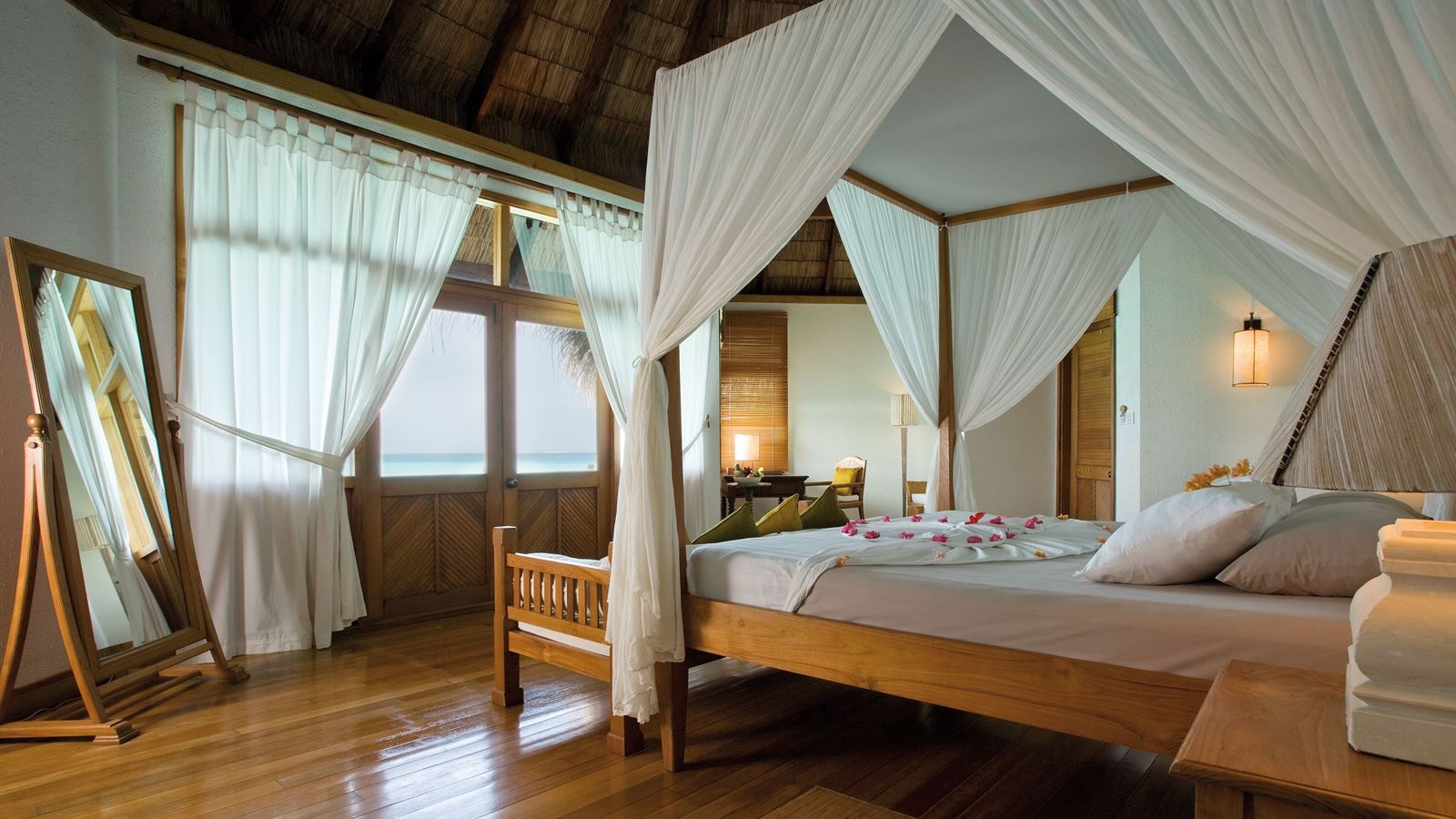 rooms-lagoon-villa
