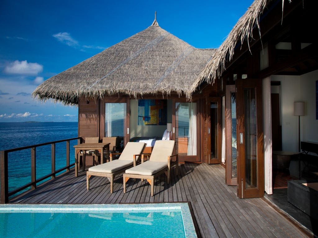 rooms-escape-water-villa-with-pool
