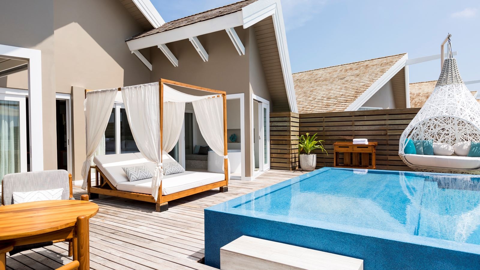 rooms-temptation-pool-water-villa