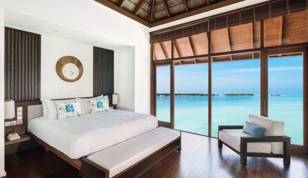 rooms-grand-water-villa-with-pool