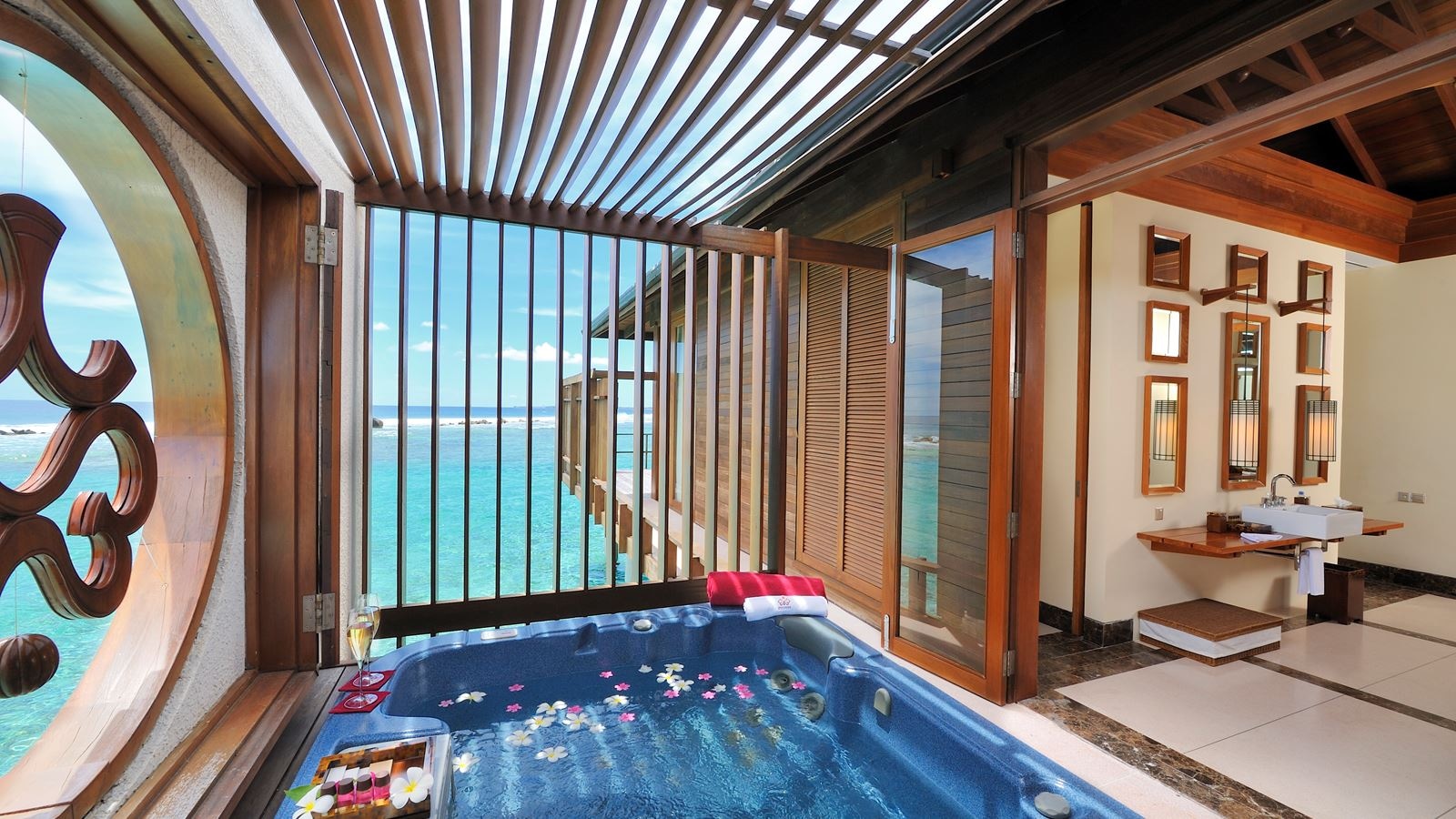 rooms-two-bedroom-ocean-suite-with-pool