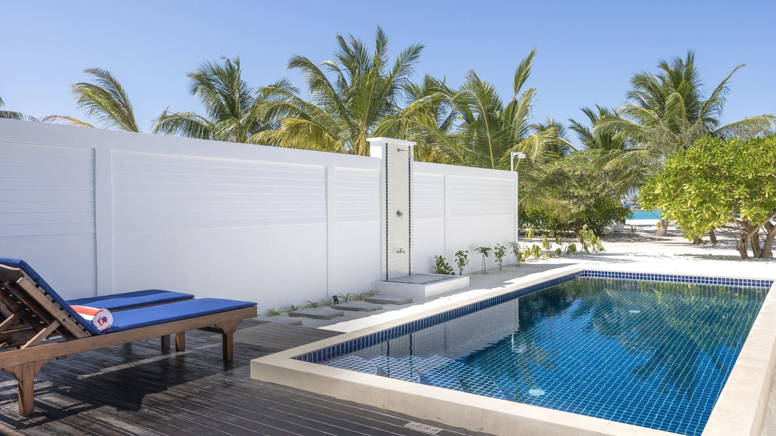 rooms-two-bedroom-beach-villa-with-two-pools