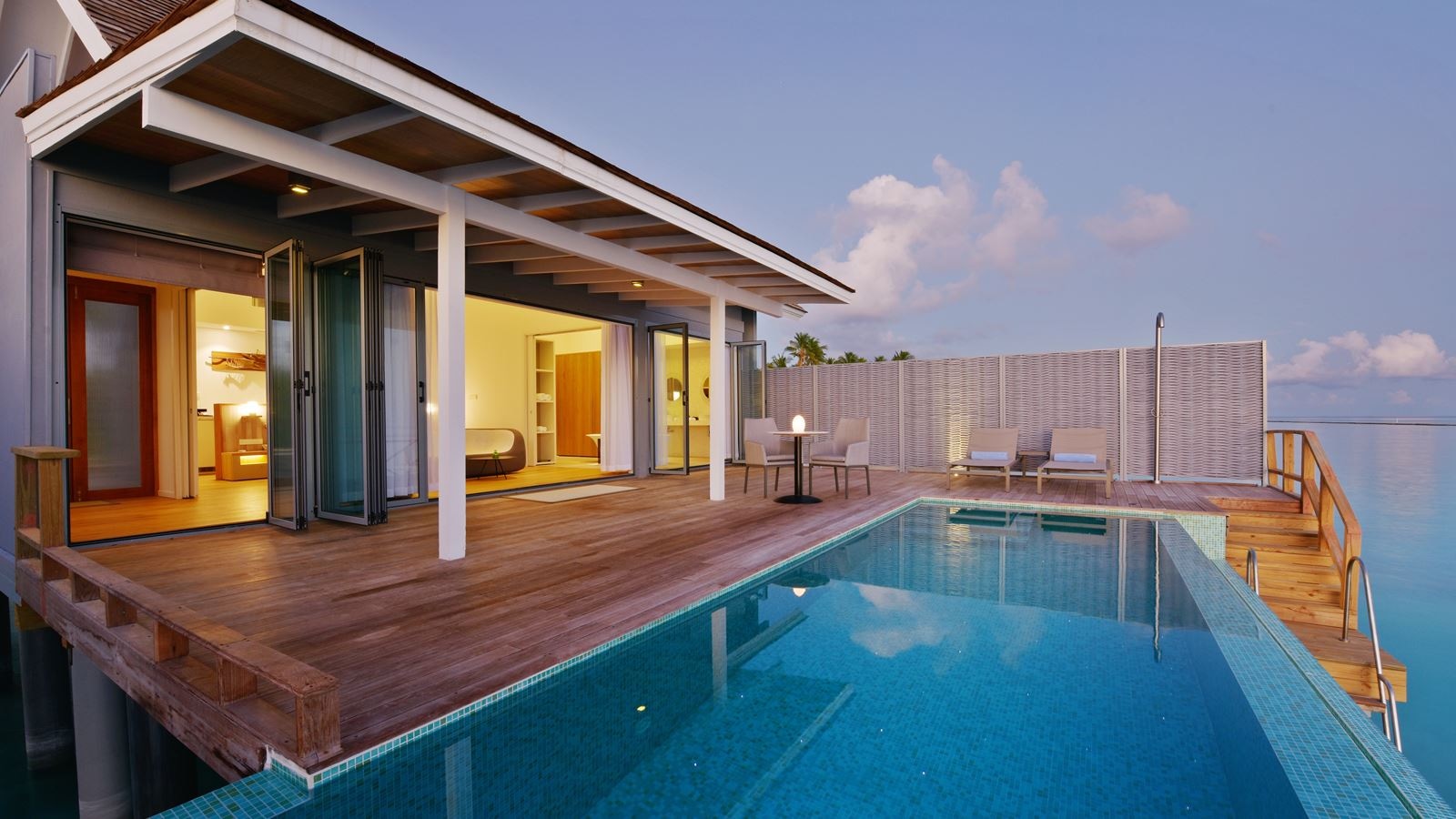 rooms-pool-villa