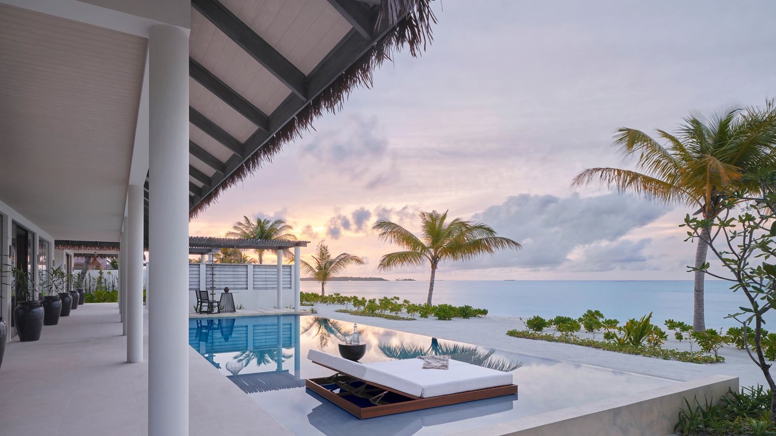 rooms-two-bedroom-residence-with-two-beach-pools