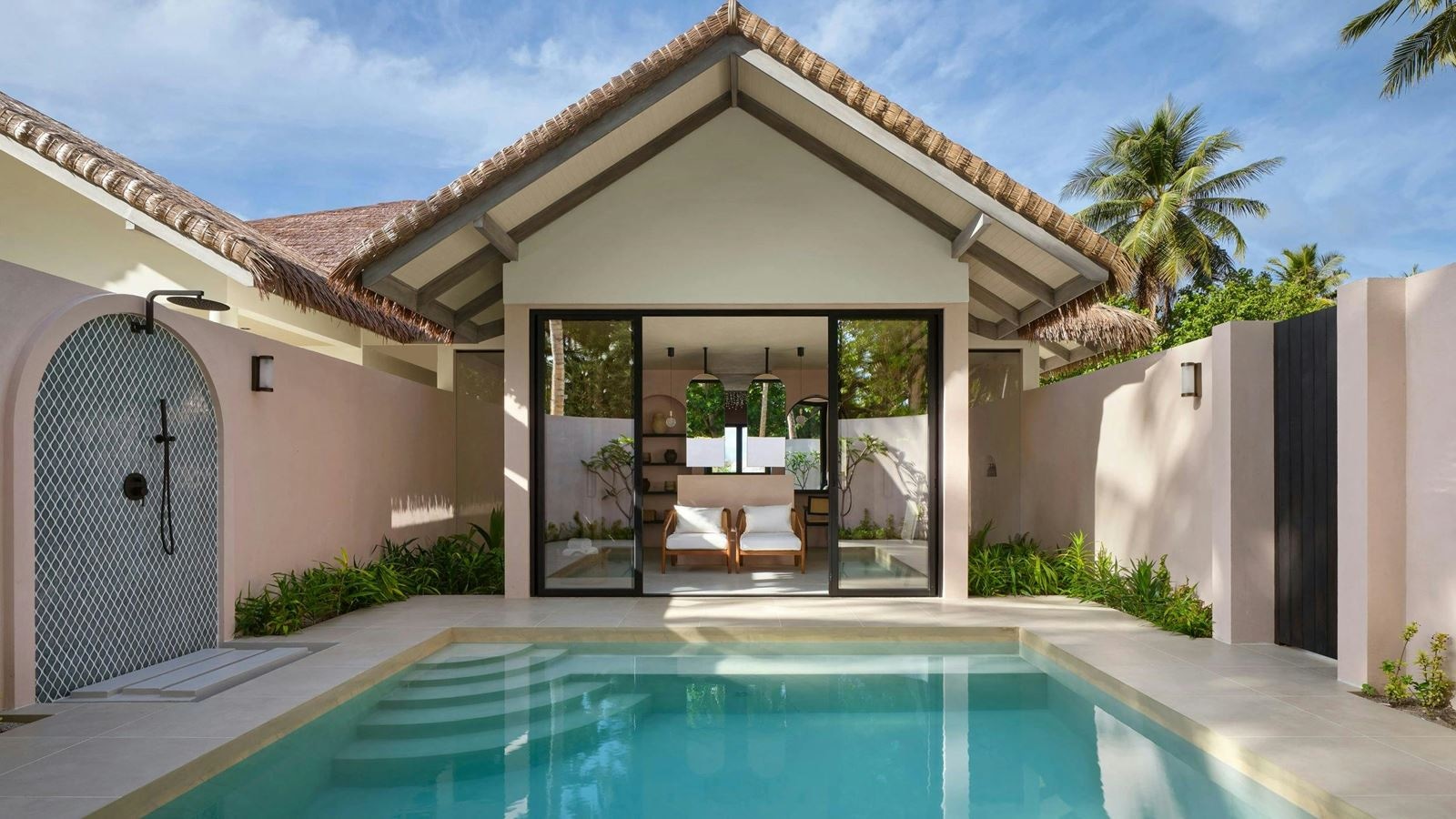 rooms-two-bedroom-residence-with-two-beach-pools-and-garden-pool