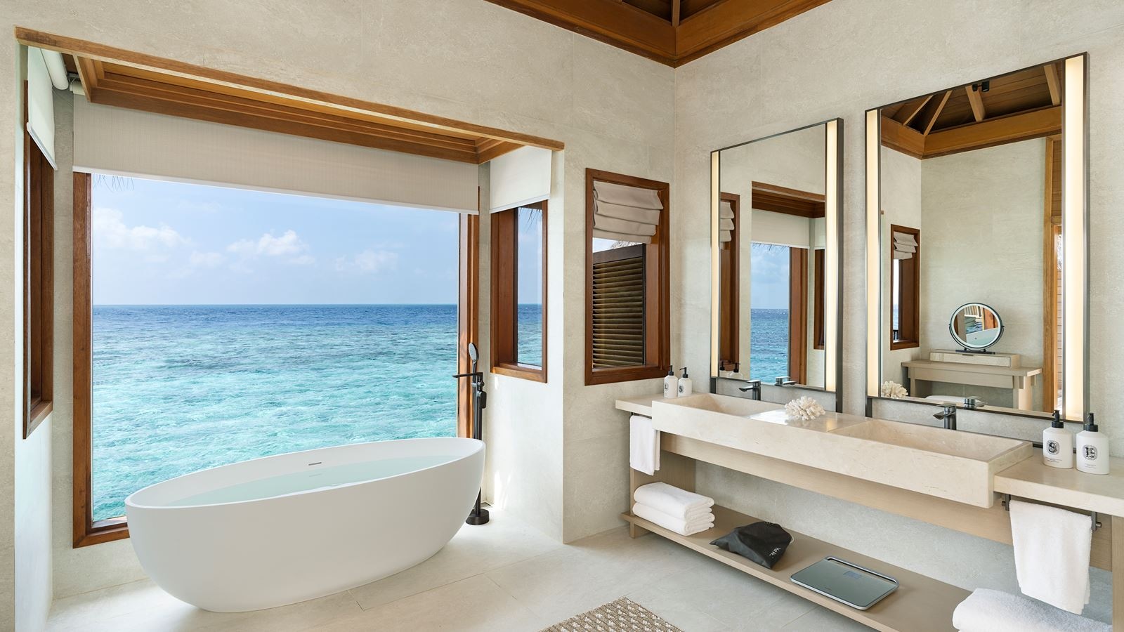 rooms-ocean-bungalow-with-pool