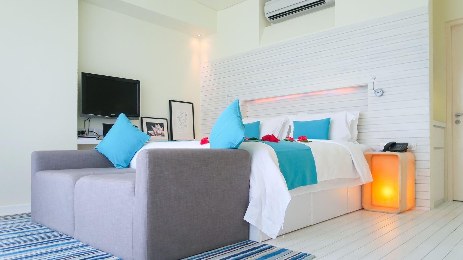 rooms-beach-house-garden-view