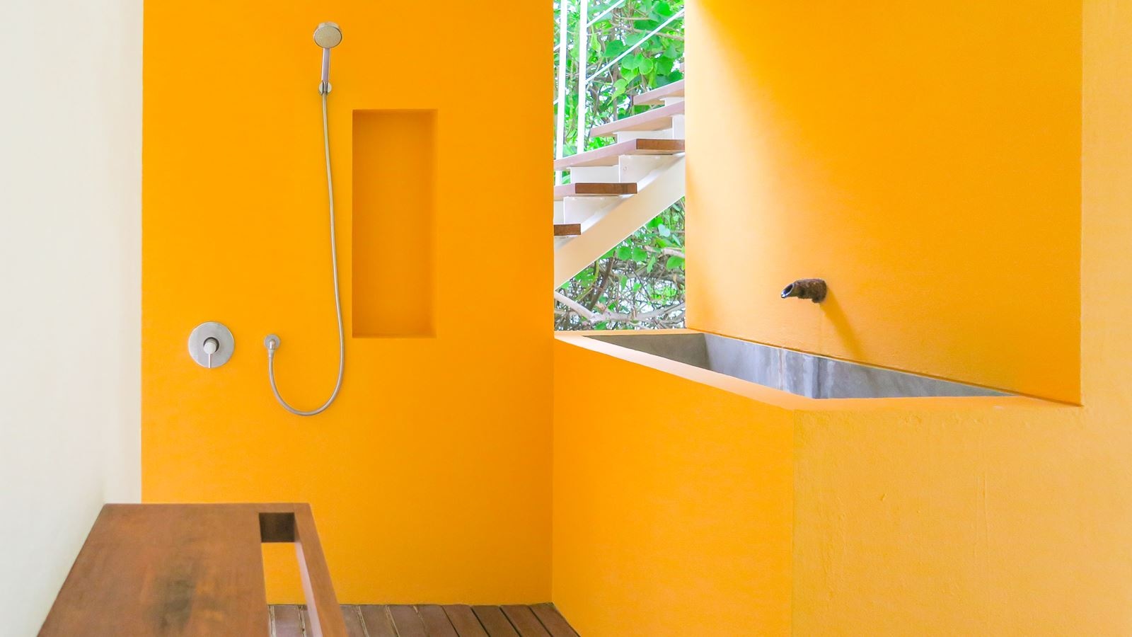 rooms-beach-house-garden-view