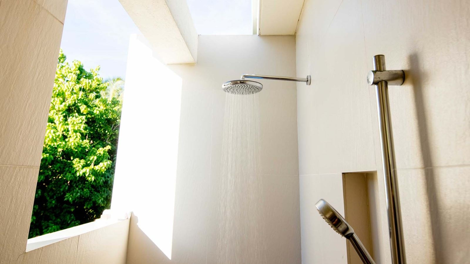 rooms-beach-house-garden-view