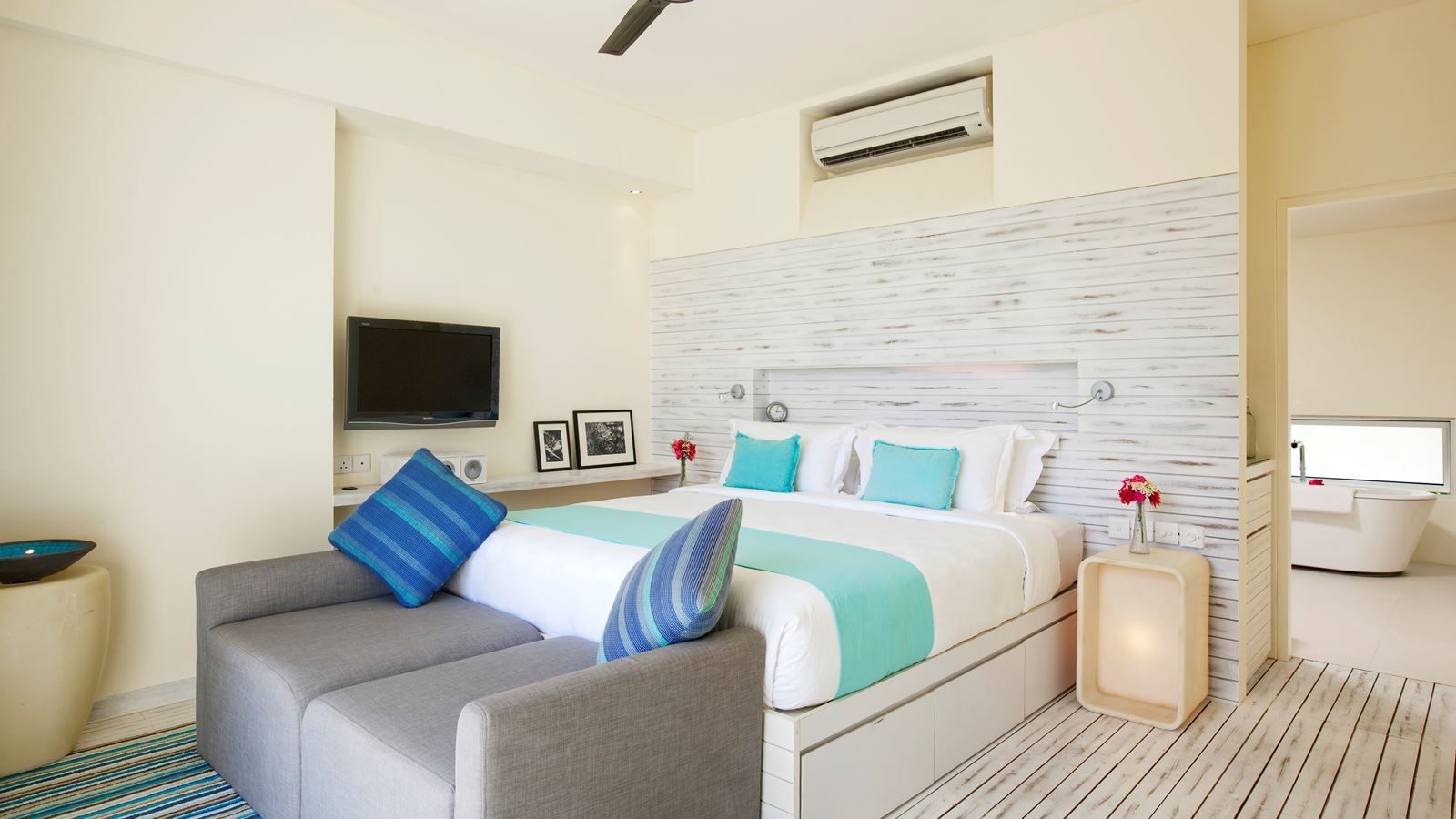 rooms-two-bedroom-beach-house-garden-view