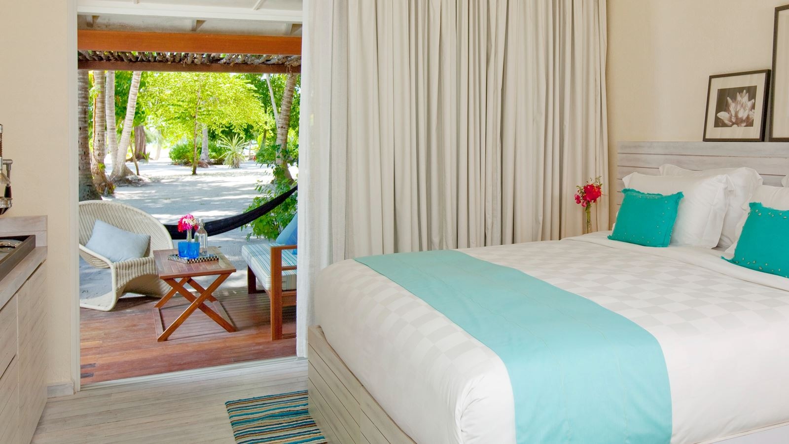 rooms-beach-house-sea-view