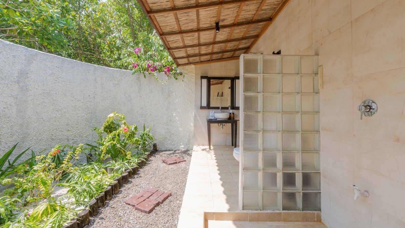 rooms-garden-bungalows