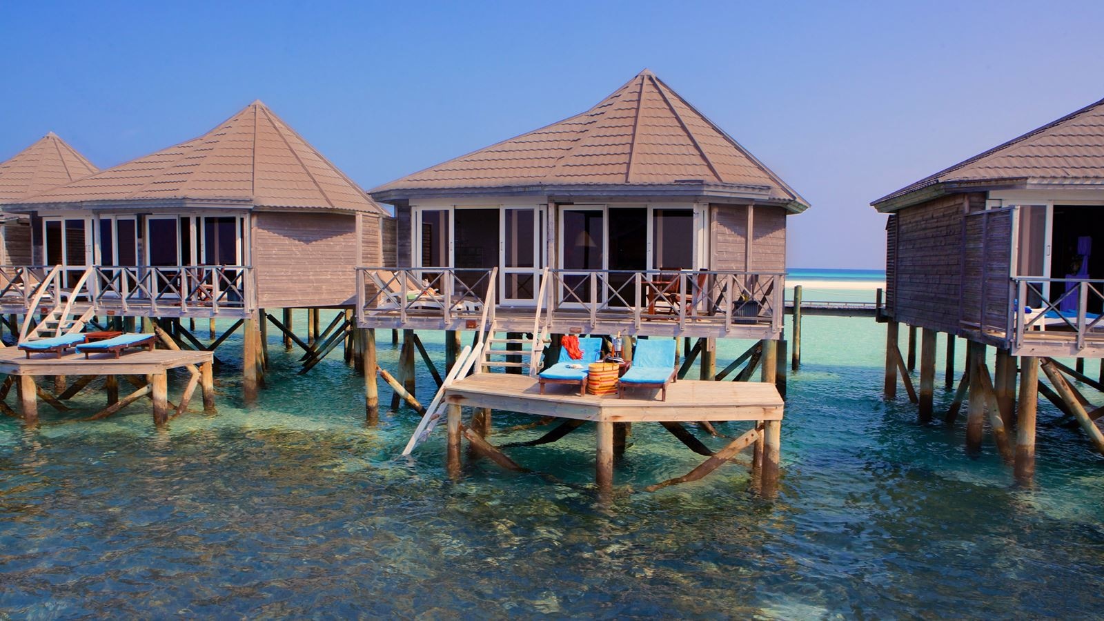 rooms-sangu-water-villas