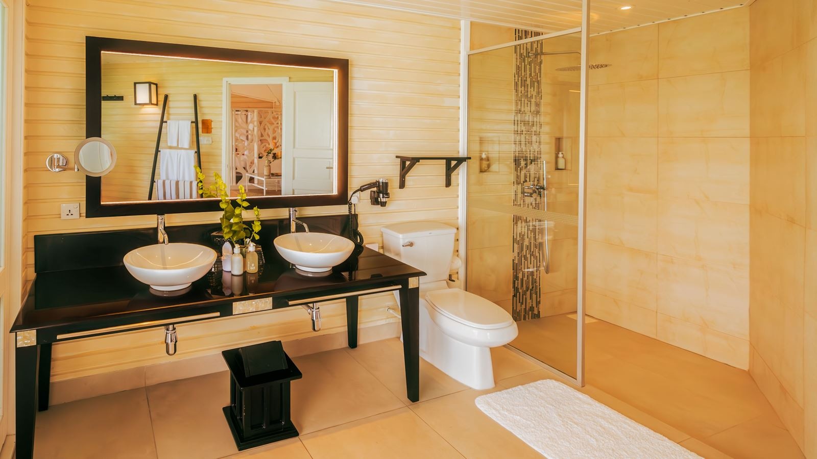 rooms-sangu-water-villa-honeymoon-suite