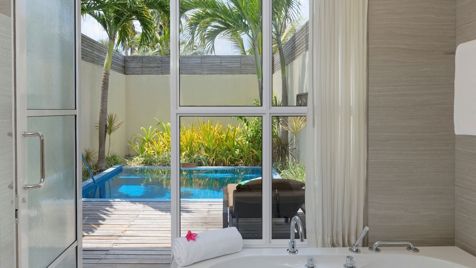 rooms-garden-pool-villa