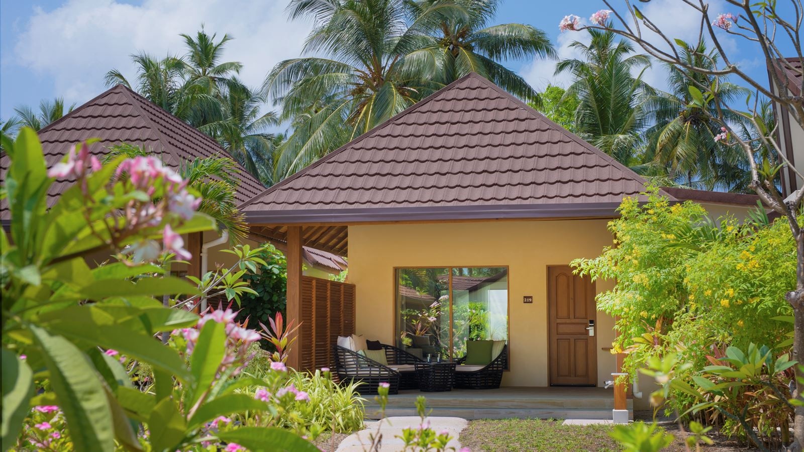 rooms-deluxe-pool-villa