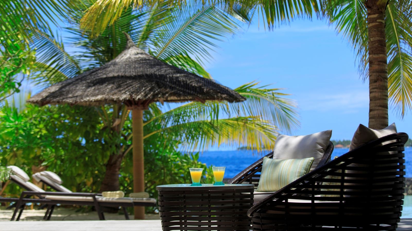 rooms-deluxe-pool-villa