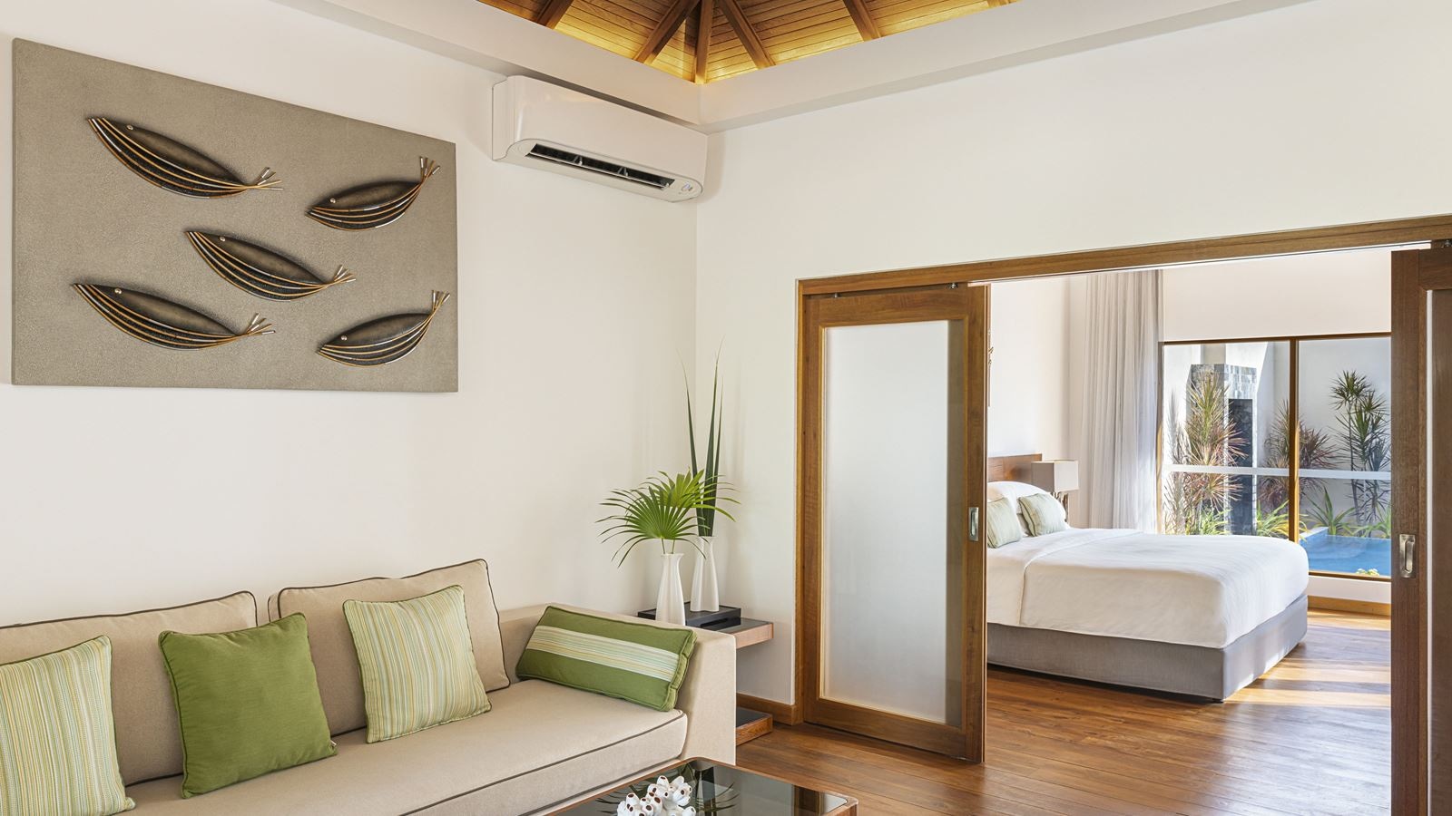 rooms-deluxe-pool-villa