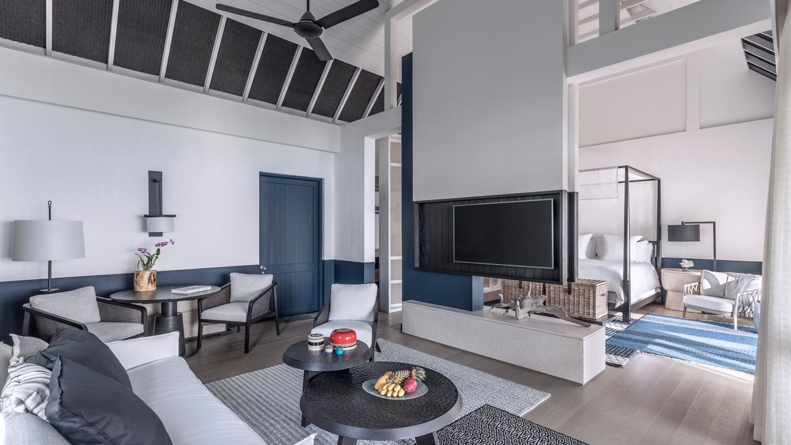 rooms-sunset-water-villa-with-pool