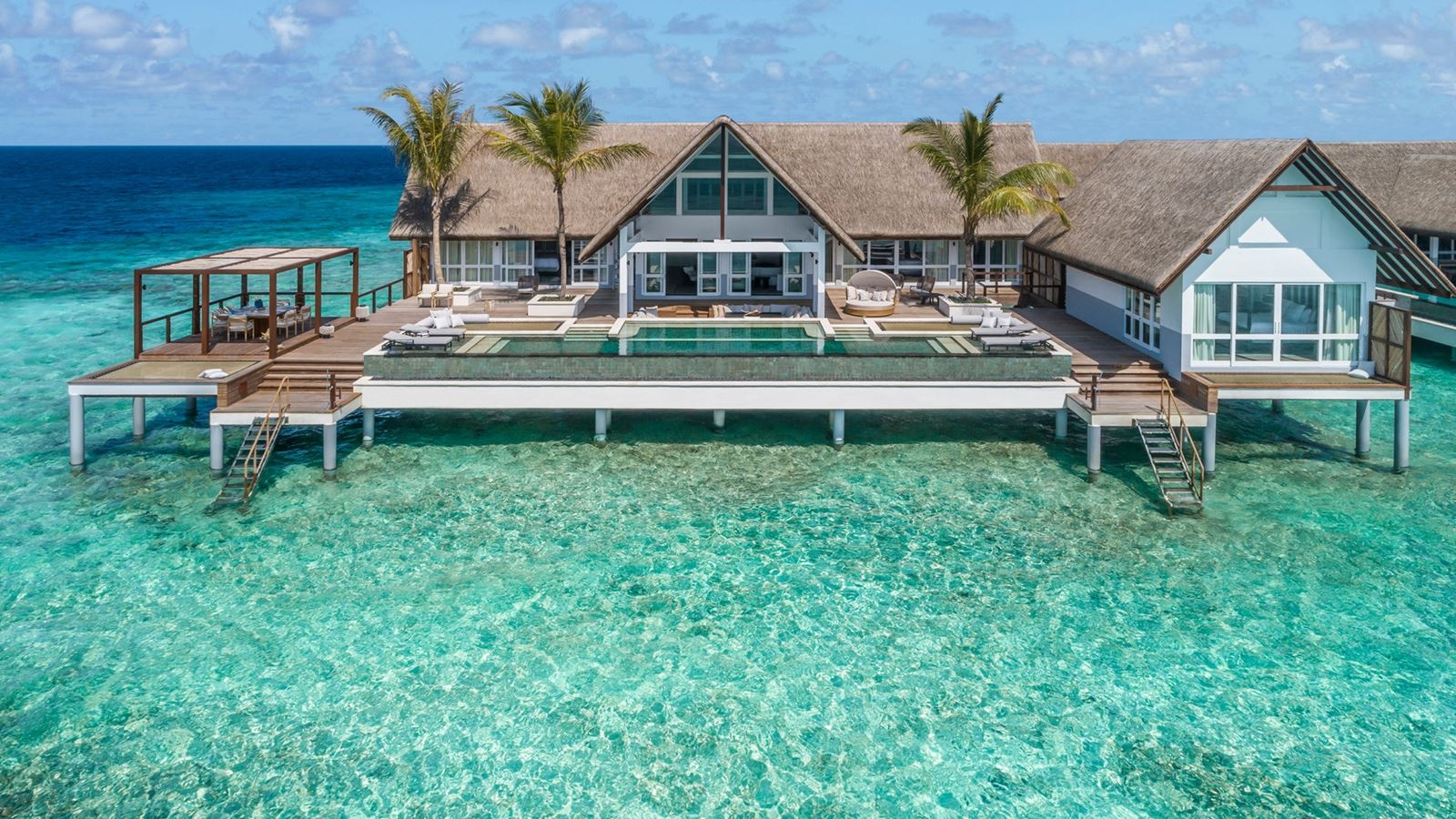 rooms-threebedroom-water-suite