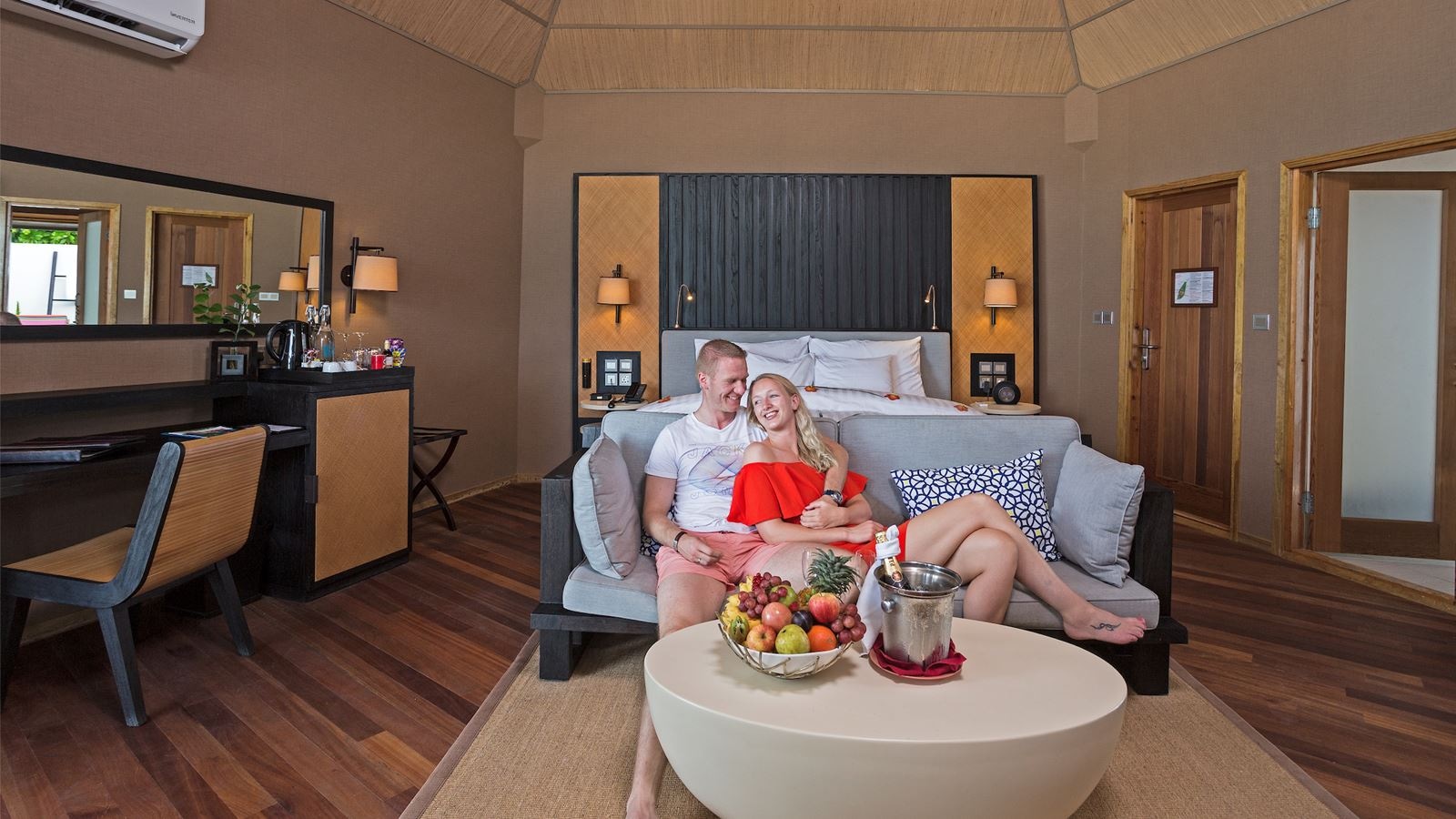 rooms-water-front-villa-18+-adults-only