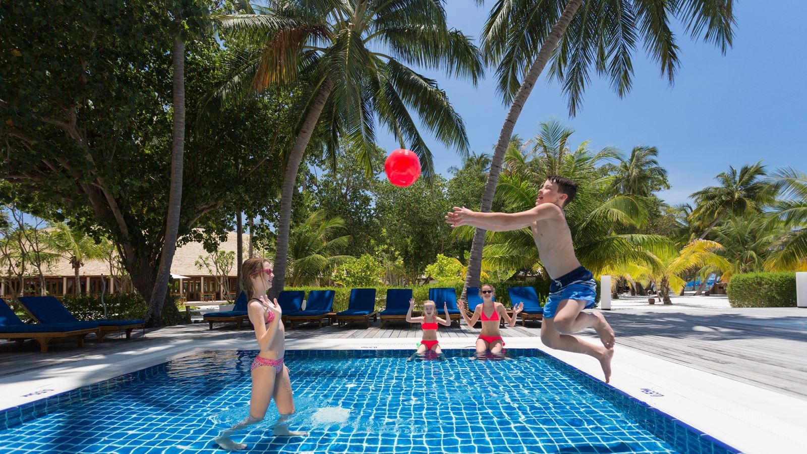 pools-outdoor-childrens-pool