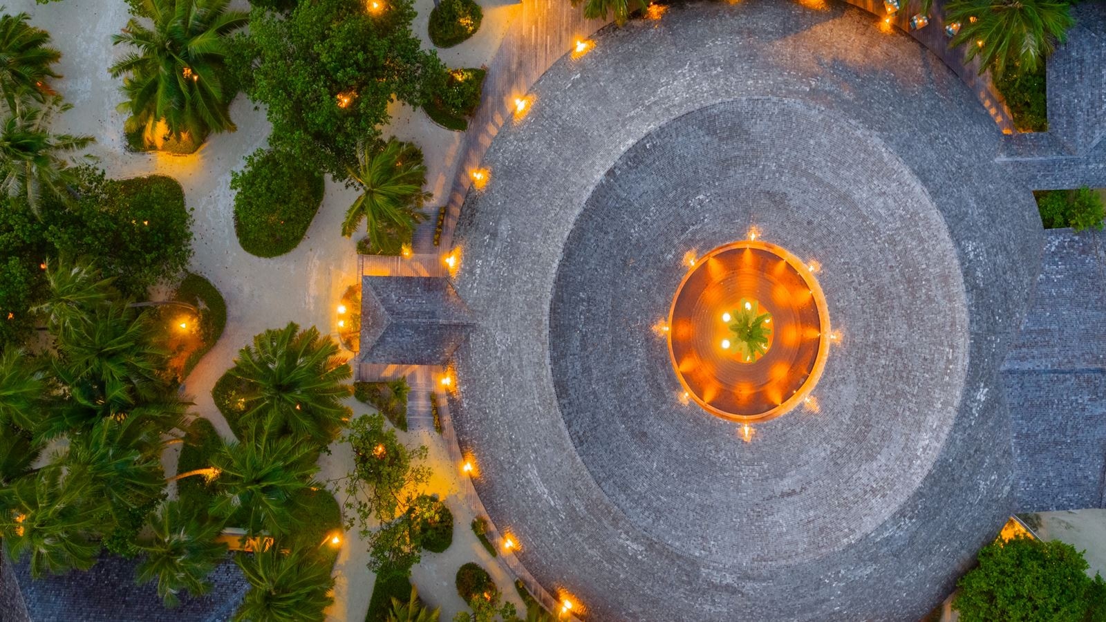 restaurants-farivalhu-restaurant