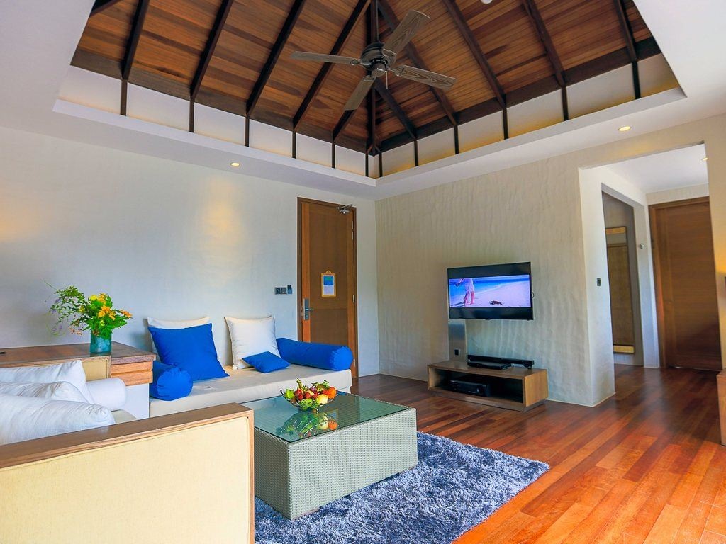 rooms-deluxe-sunset-beach-villa-with-pool