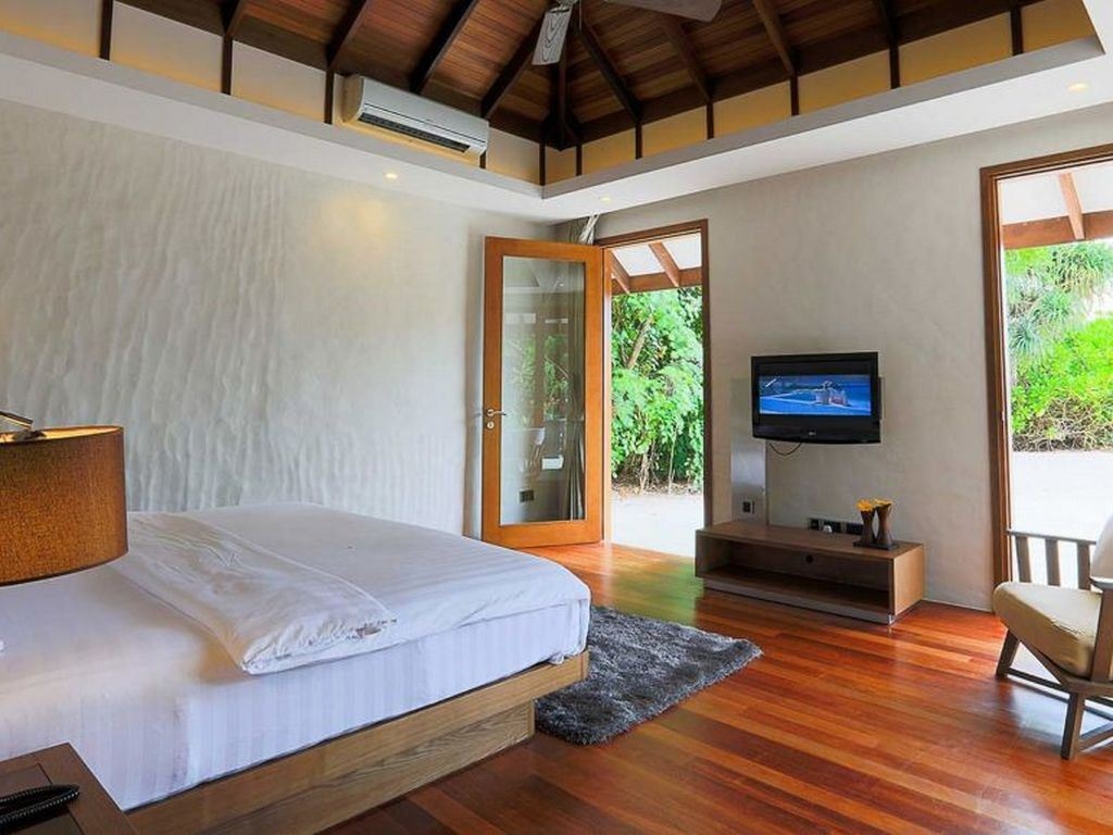 rooms-deluxe-sunset-beach-villa-with-pool