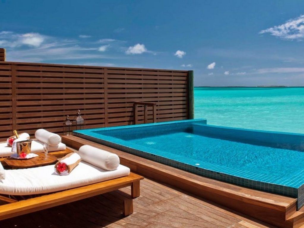 rooms-ocean-villa-with-pool