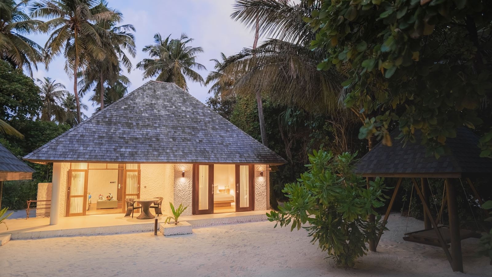 rooms-sunset-beach-villa