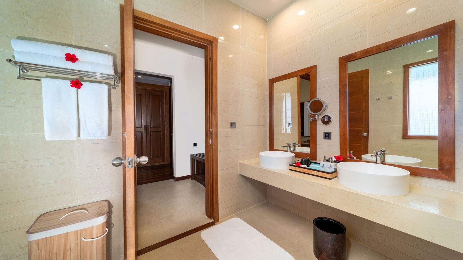 rooms-two-bedroom-ocean-villa-with-pool