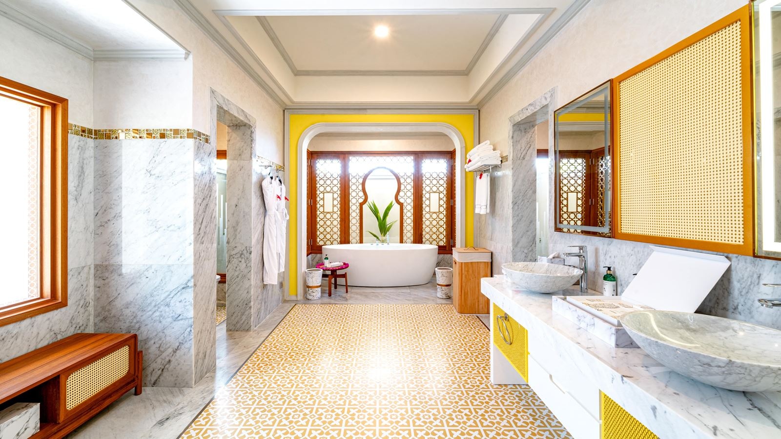 rooms-sultan-beach-residence-with-sunset-pool-4-br