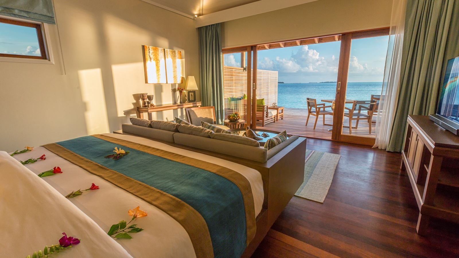 rooms-romantic-ocean-villa