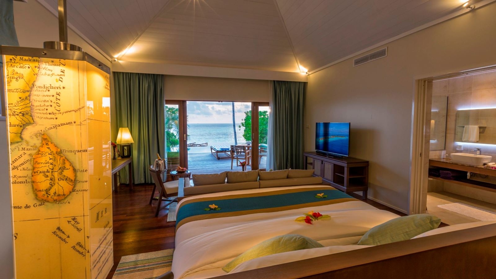 rooms-beach-sunset-pool-villa